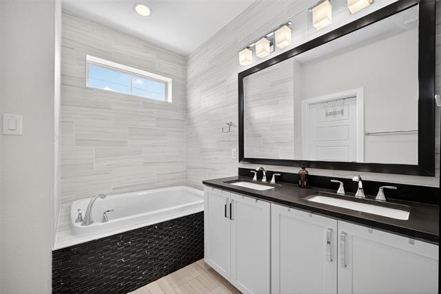Building Photo - 1850 Wood Ledge Pl