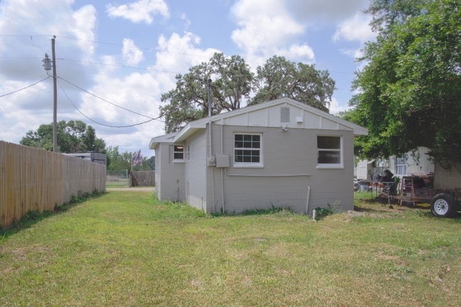 Building Photo - 37705 Primo Dr