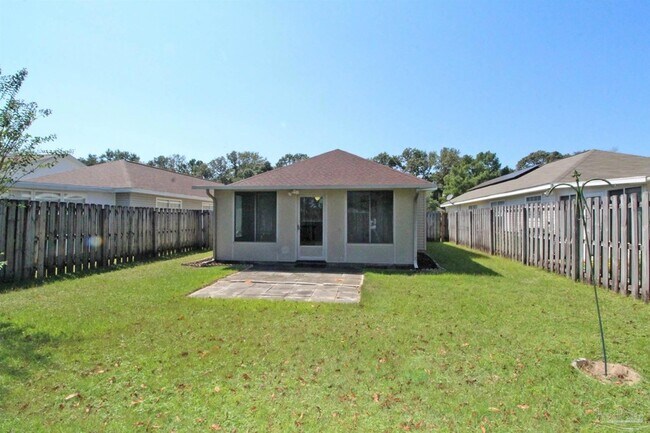 Building Photo - 1128 Sweetbriar St