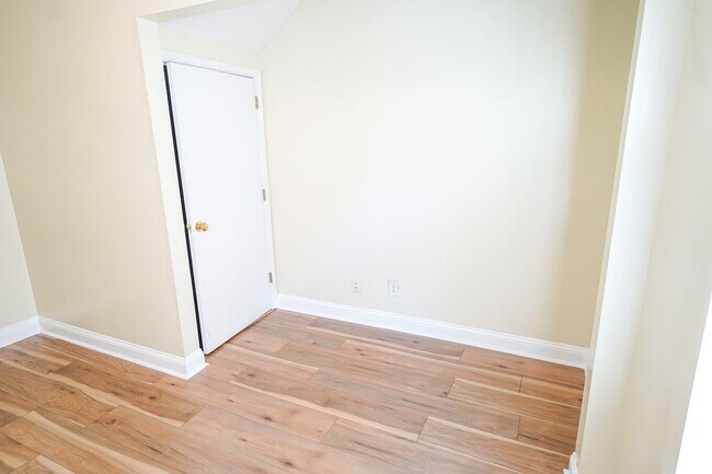 Building Photo - Available Soon!