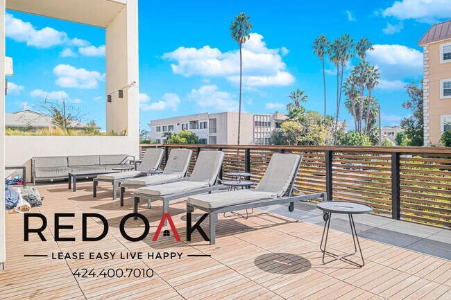 Building Photo - 1415 Reeves St