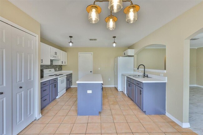Building Photo - 11438 Ivy Flower Loop