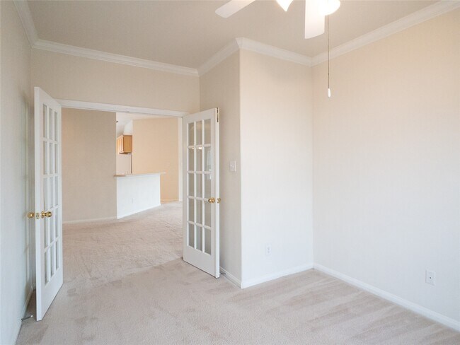 Building Photo - 2727 S Cedar Hollow Dr