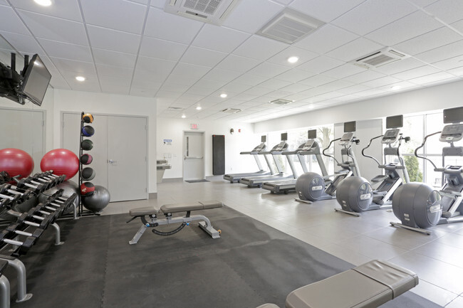 Fitness Center - 507 Second | Student Housing