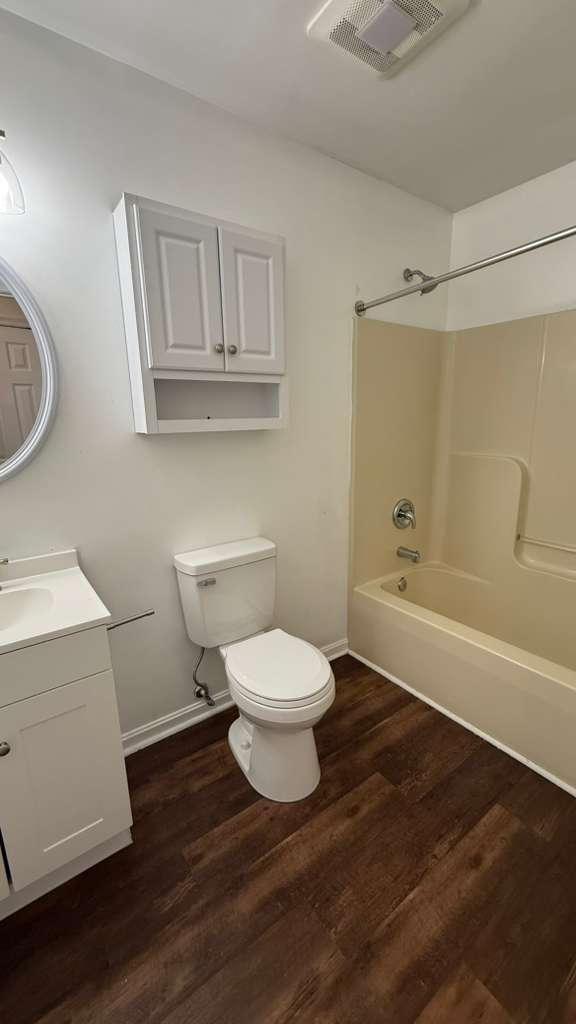 Building Photo - 1029 Aztec Dr