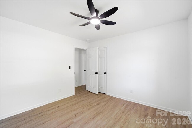 Building Photo - 6126 Amberly Ln