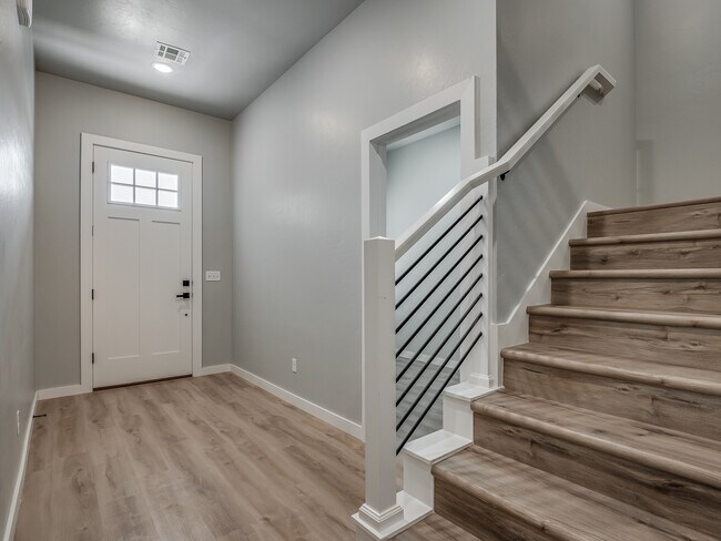 Building Photo - 11329 N Blackwelder Ave