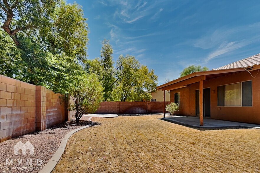 Building Photo - 21627 N 89th Dr