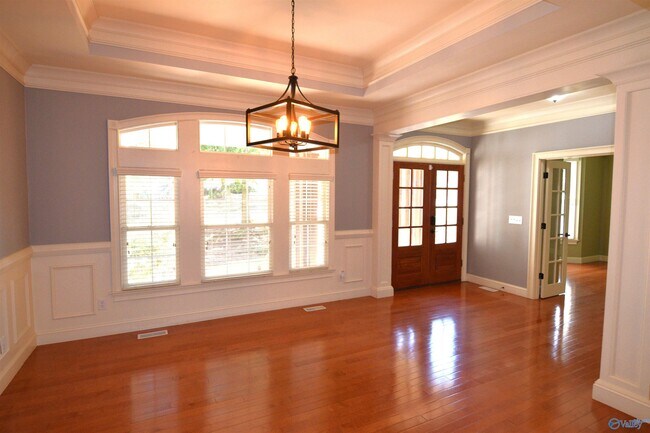 Building Photo - 79 Creekwood Dr