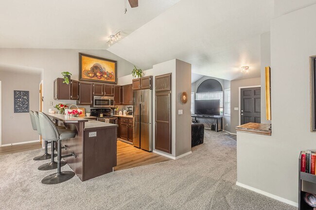 Building Photo - Newly Renovated 3 bed 2 bath home in the heart of MERIDIAN
