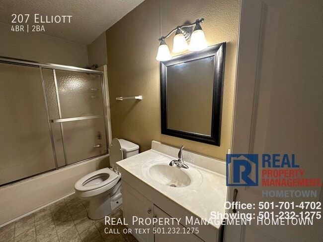 Building Photo - 207 Elliott-