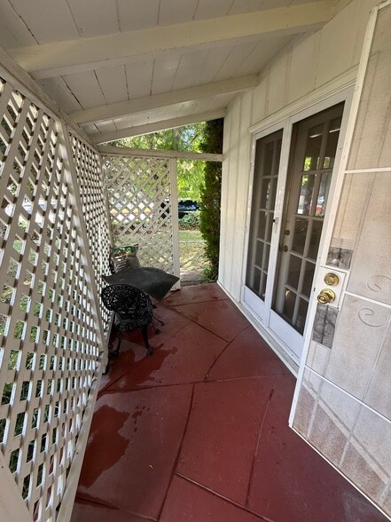 Building Photo - 11636 Valley Spring Ln