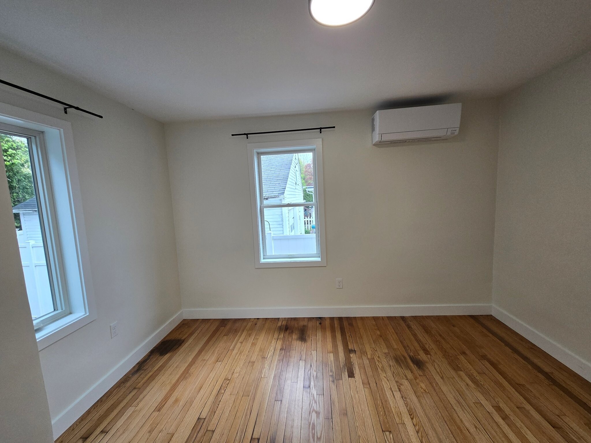 Building Photo - 20 Poirier Pl