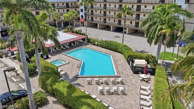 Building Photo - 803 River Point Dr