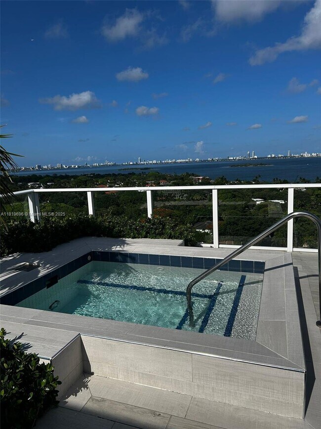 Building Photo - 4250 Biscayne Blvd