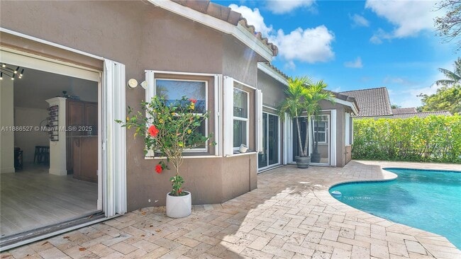 Building Photo - 622 SW 200th Terrace