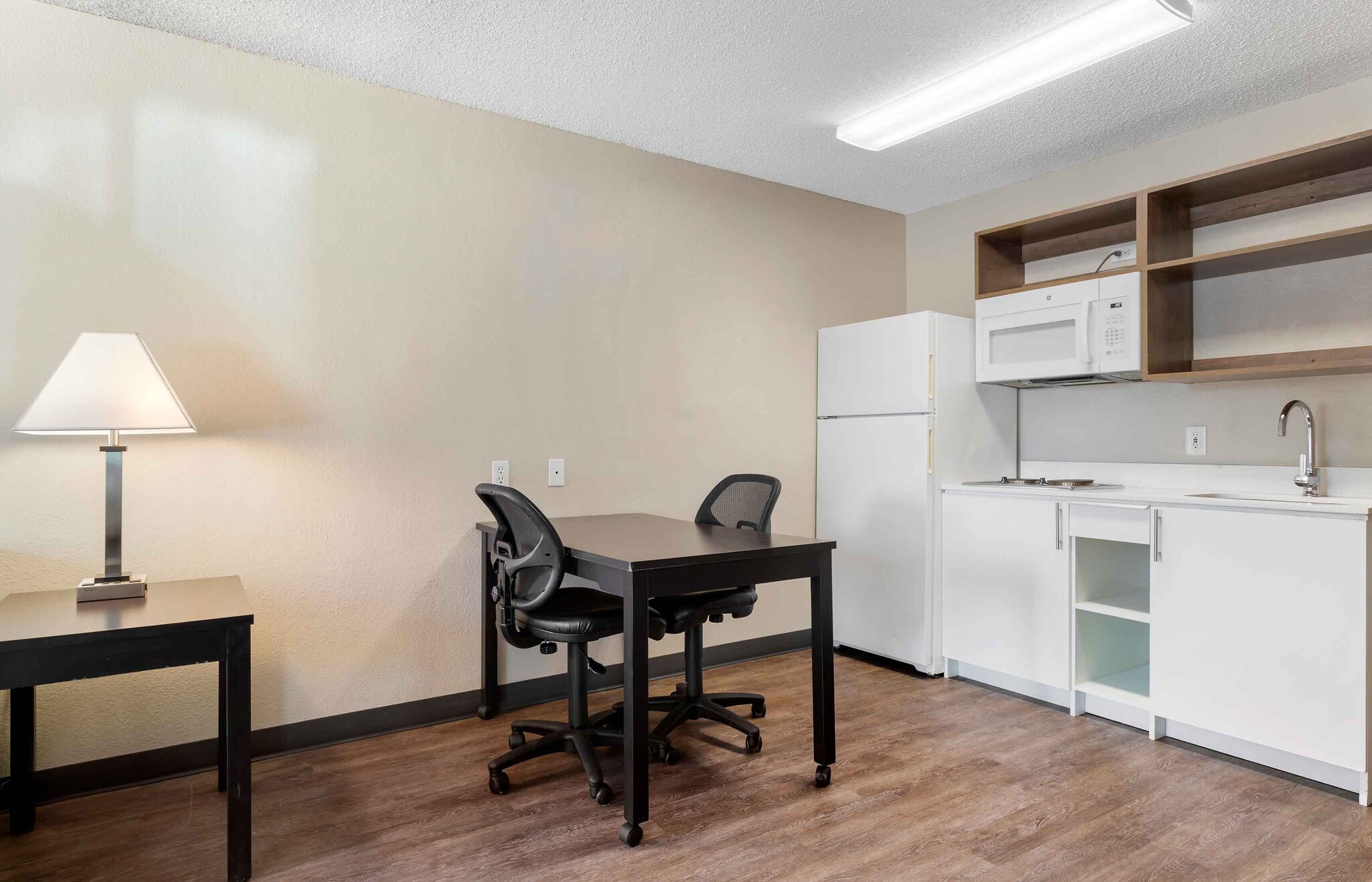 Building Photo - Furnished Studio-Houston - Katy Freeway - ...