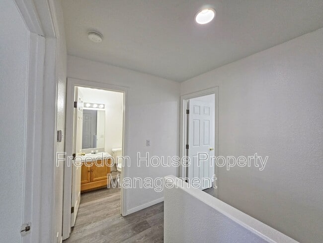 Building Photo - 670 Bourbon St
