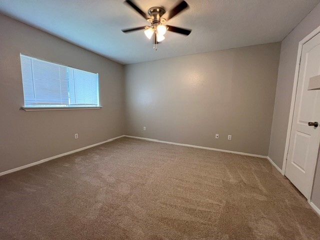 Building Photo - 19447 Cypress Cliff Dr