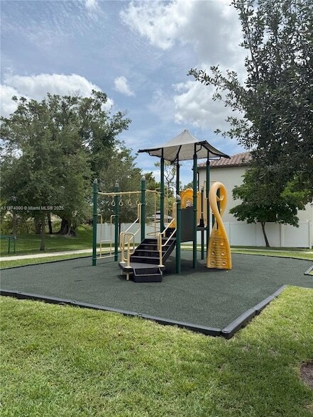 Building Photo - 4859 NW 55th Pl