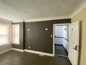 Building Photo - Charming 3-Bedroom Home | Updated Kitchen | Shared Laundry