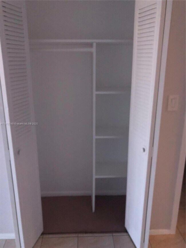 Building Photo - 13155 Ixora Ct