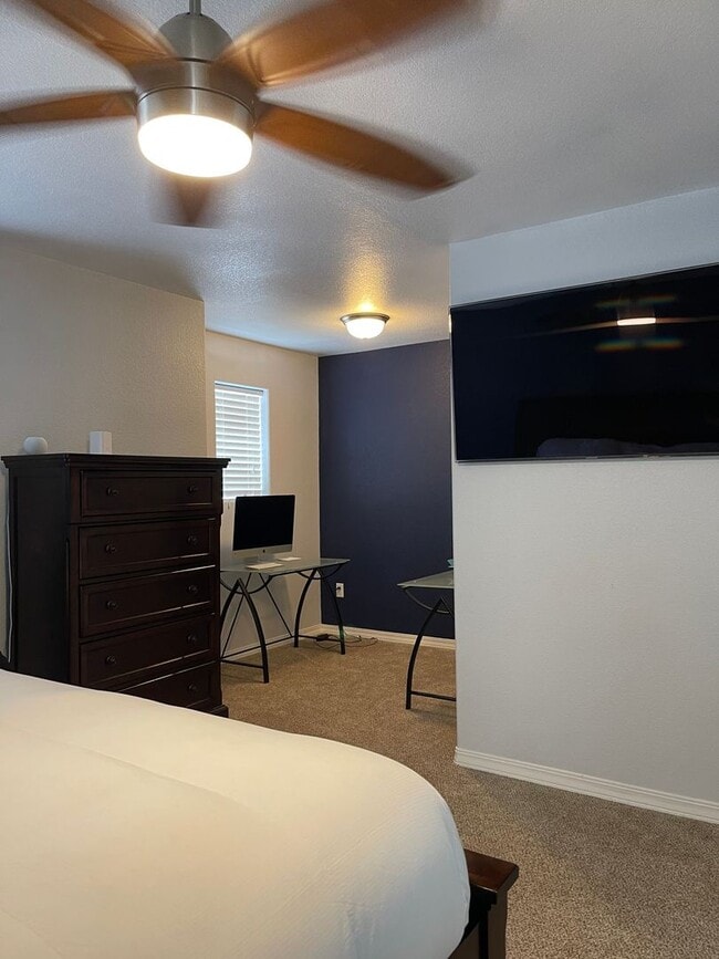 Building Photo - Beautiful 2 Story w/Finished Basement in D...