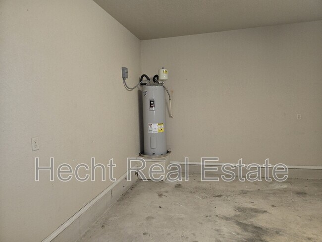 Building Photo - 217 Kaspar Way