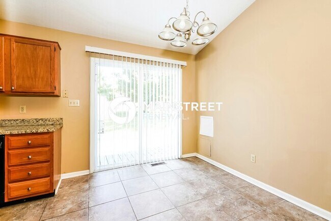 Building Photo - 3 Bedroom Pet-Friendly Home in Franklin, I...