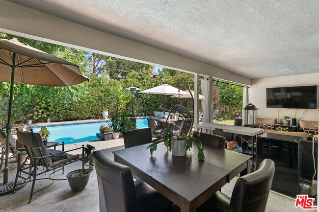 Building Photo - 12237 Hesby St