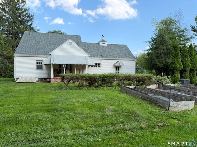 Building Photo - 989 N Farms Rd
