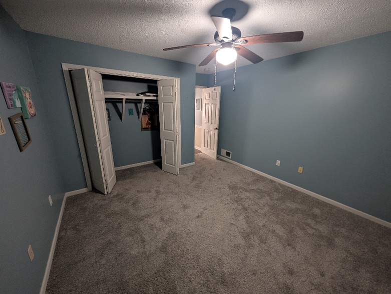 Building Photo - 140 Ridgeview Dr