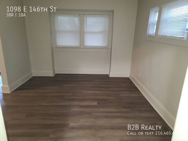 Building Photo - 1098 E 146th St