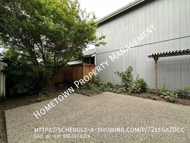 Building Photo - 8142 Westcott Ln SE