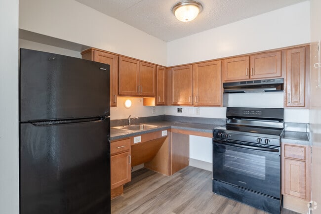 1BR, 1BA - 650SF - Accessible - Kitchen - St. Antoine Gardens