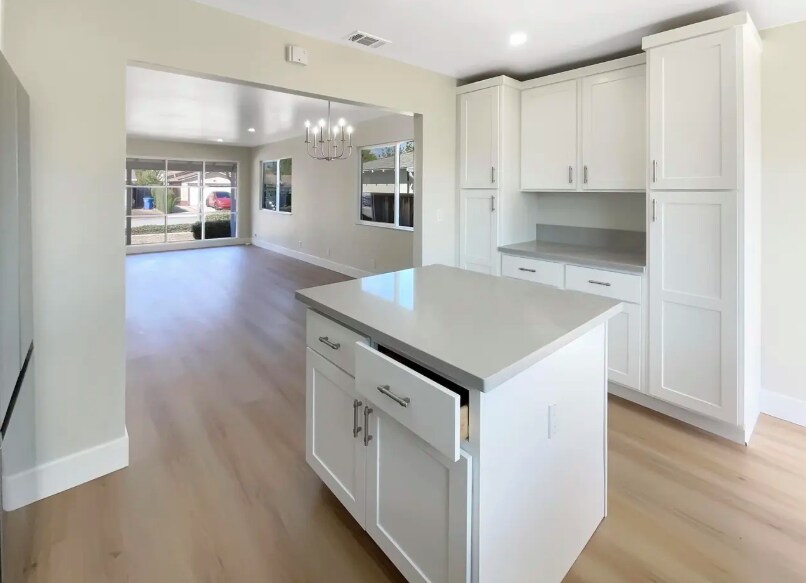 Building Photo - 4840 Piper St