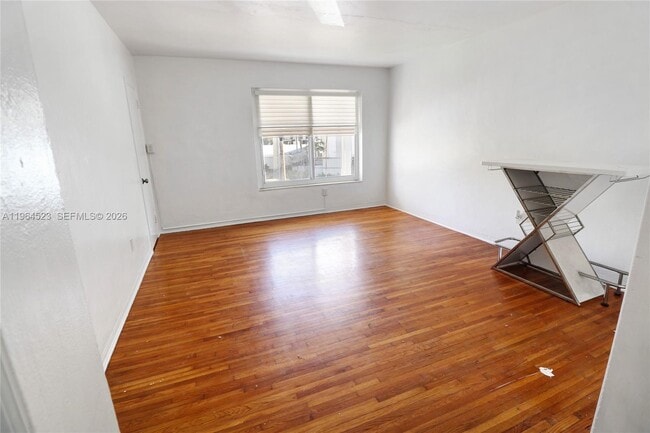 Building Photo - 8100 Crespi Blvd