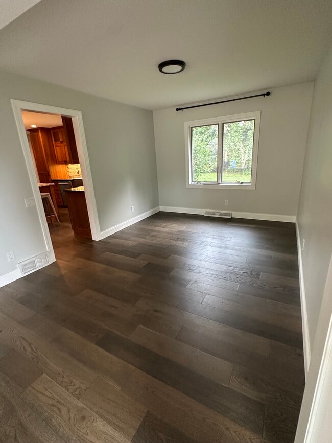 Building Photo - 1009 Stanford Dr