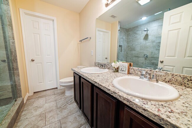 Building Photo - 3305 Charolais Dr