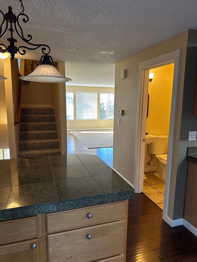 Building Photo - Gated Lakefront Rental Opportunity