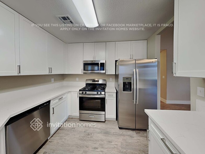 Building Photo - 8237 Rocky Bluff Way