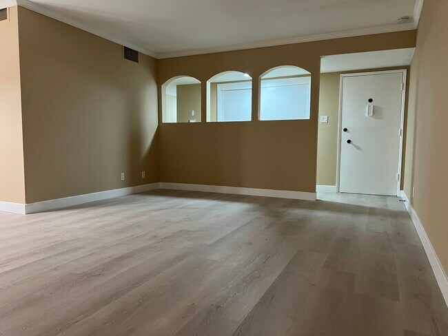Living Room Area - 1515 Oak St