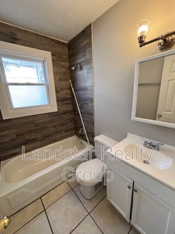 Building Photo - 3762 Parthenia Ave