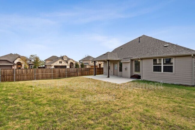 Building Photo - 1833 Meadow Trail Ln
