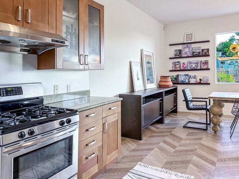 Building Photo - 974 Nordica Dr