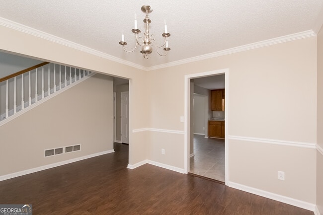 Building Photo - 5934 Colonnade Dr