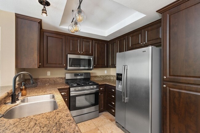Building Photo - Spacious 2 Bedroom with Loft!