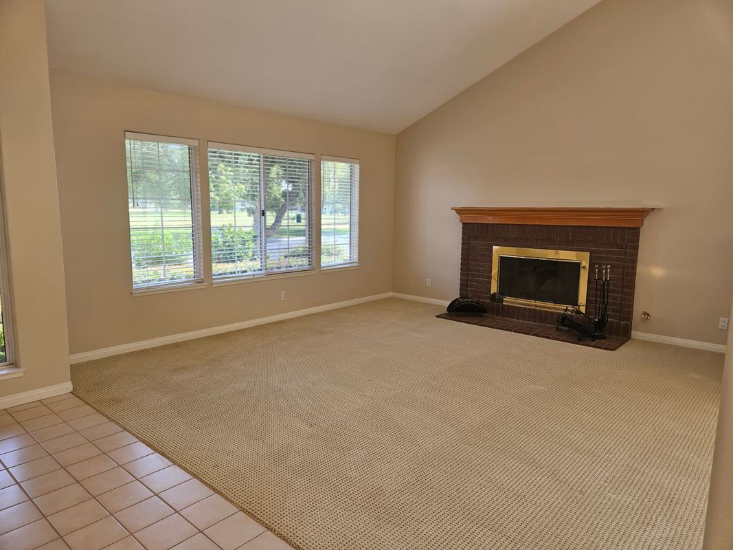 Building Photo - 2611 Uranium Dr