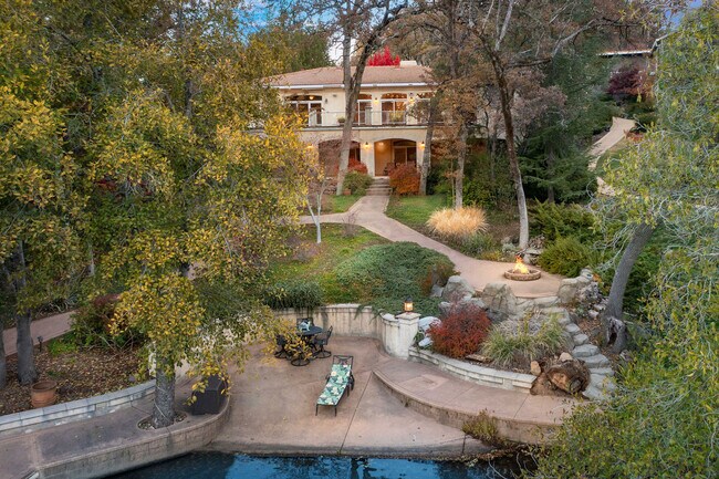 Look in from lakeside - 18874 Meadowlark Ct