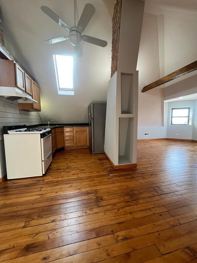 Building Photo - 2519 S Millard Ave